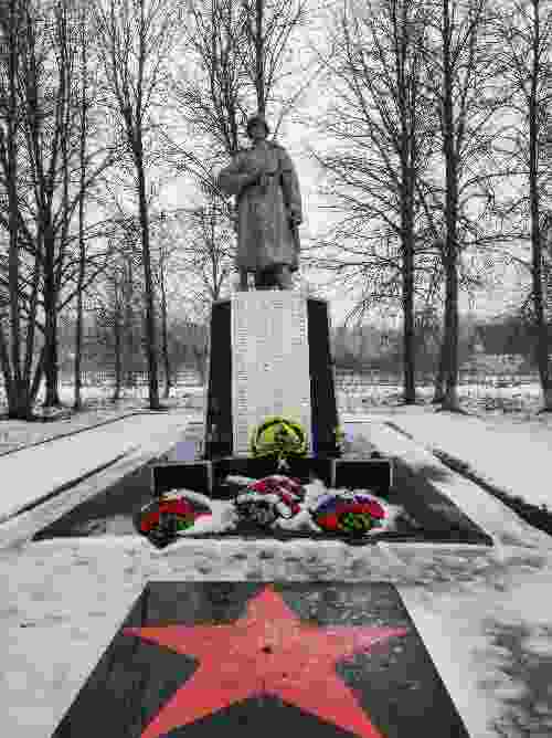 Воинское захоронение